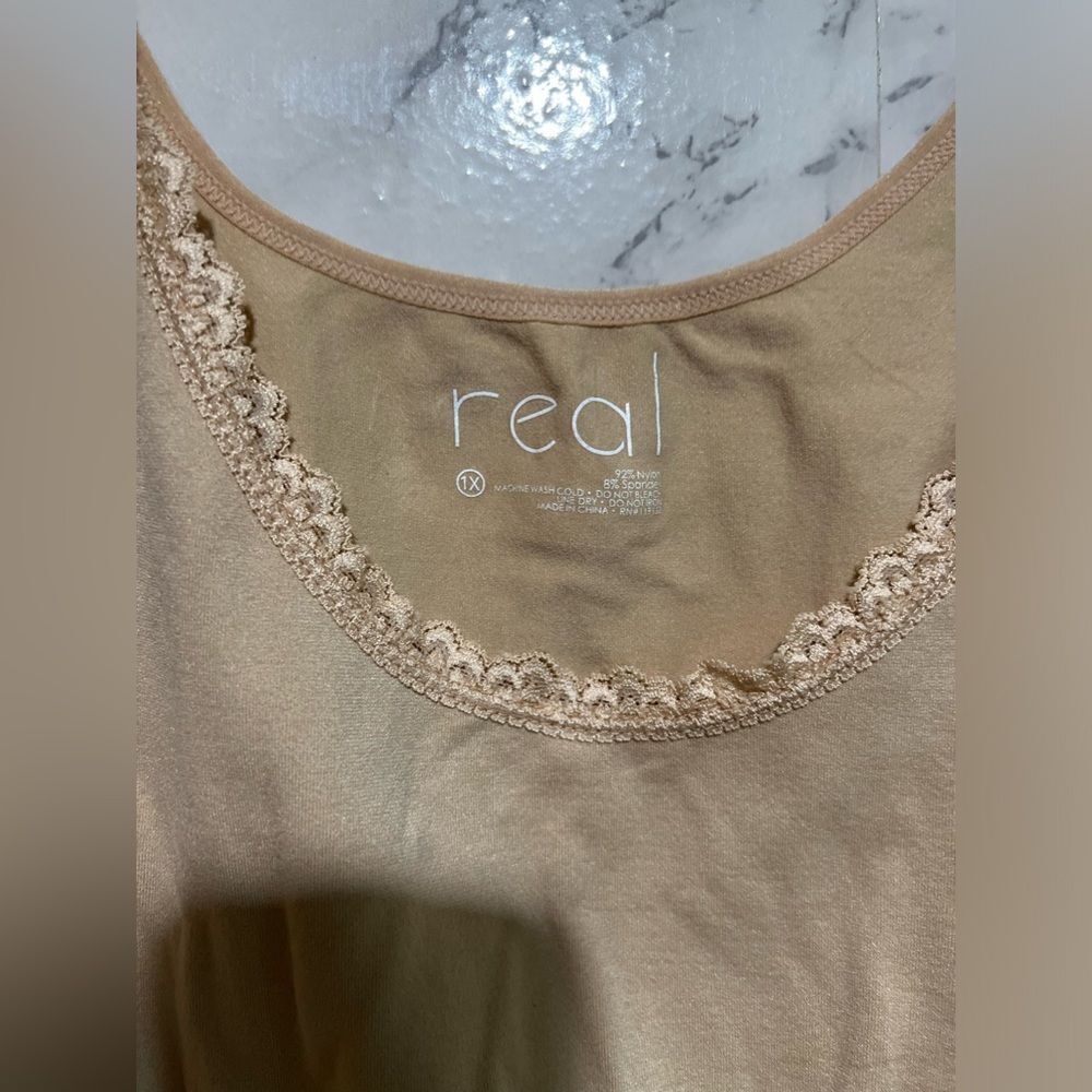 Real Shaping Lace Cami - Picture 2 of 3